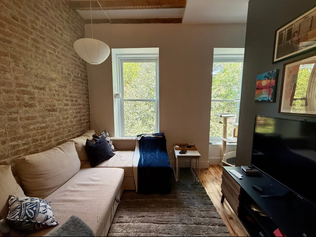 758 Putnam Avenue - Photo 6