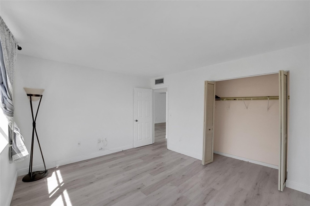 301 Croton Avenue - Photo 21