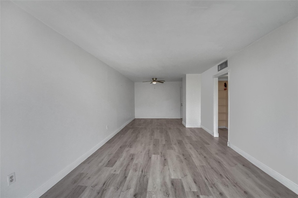 301 Croton Avenue - Photo 15