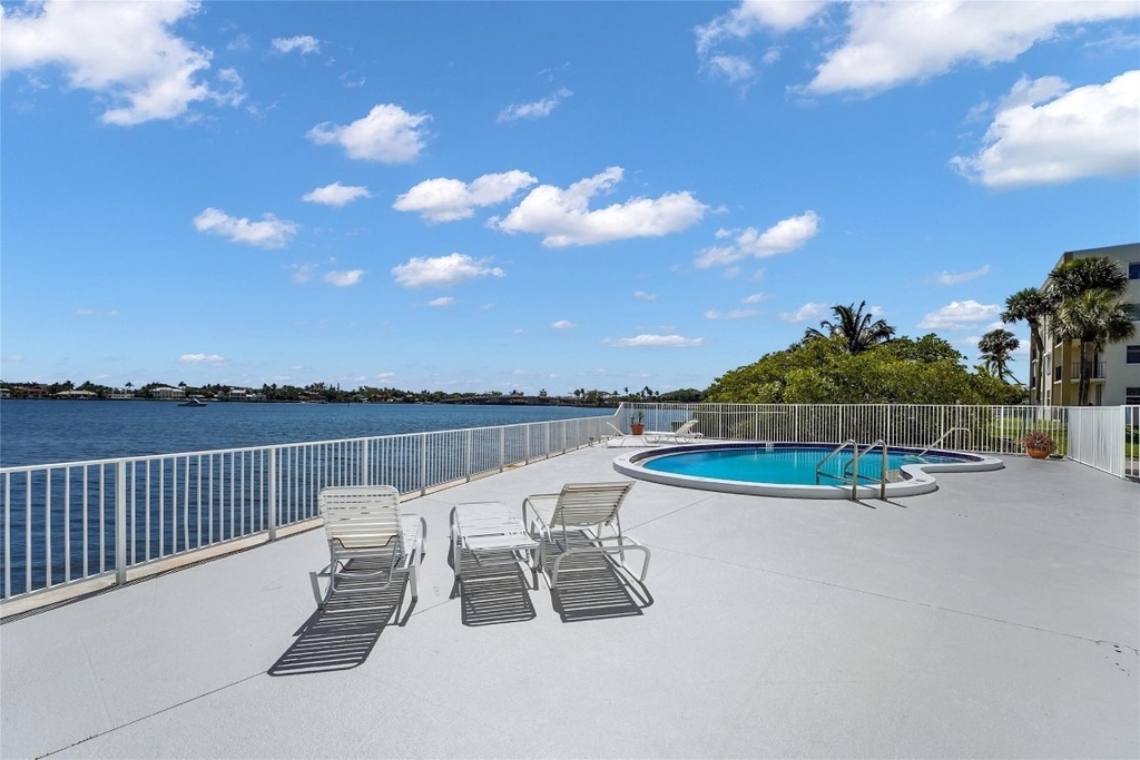 301 Croton Avenue - Photo 27