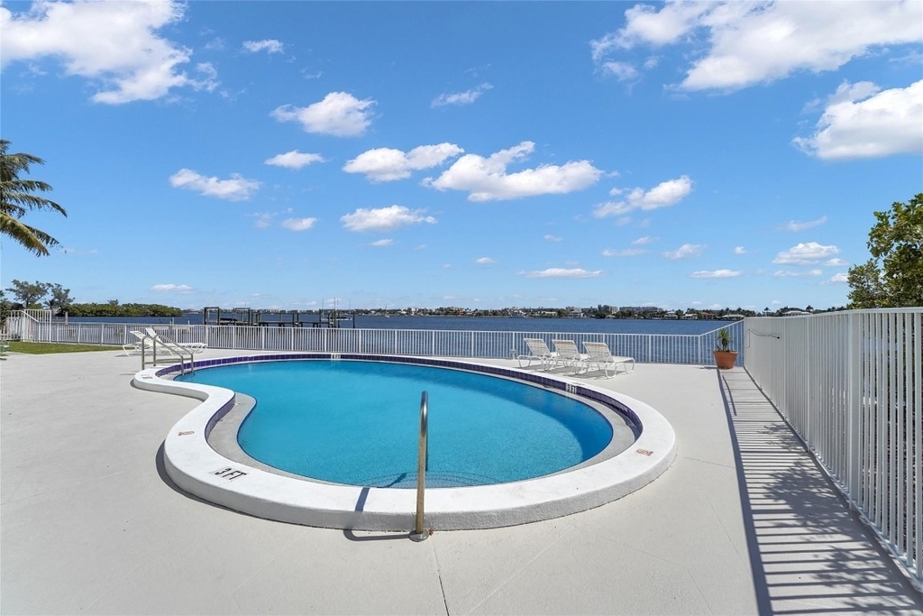 301 Croton Avenue - Photo 28