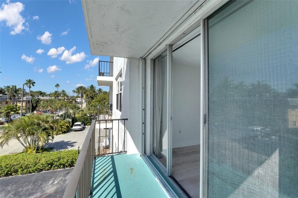301 Croton Avenue - Photo 17