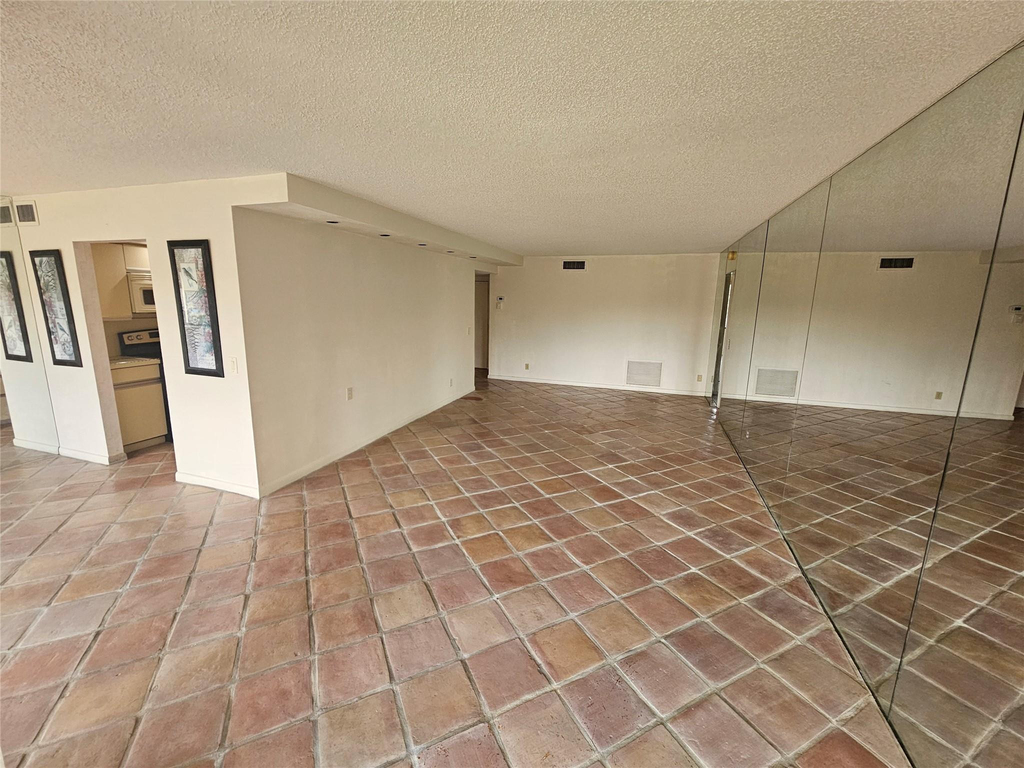 4770 Fountains Drive S - Photo 2