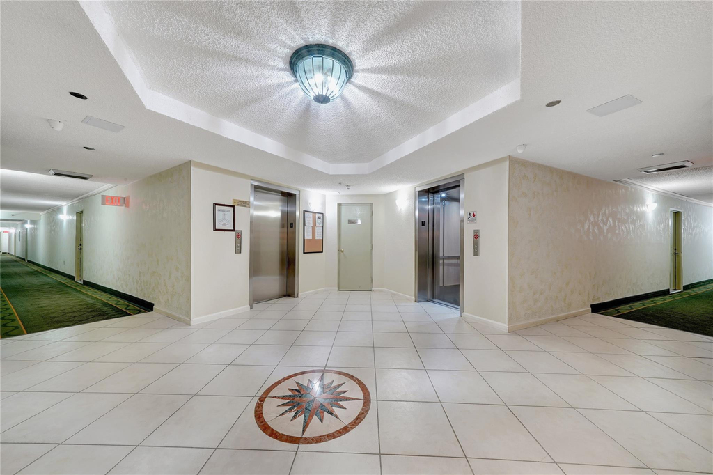 1100 Saint Charles Place - Photo 37