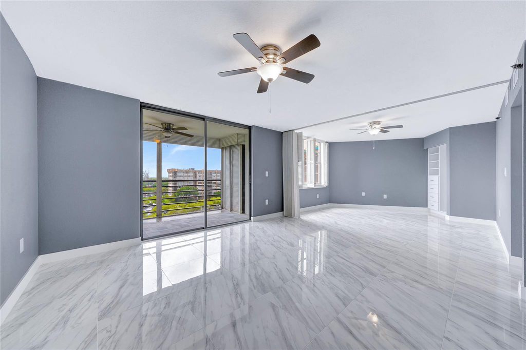 1100 Saint Charles Place - Photo 7