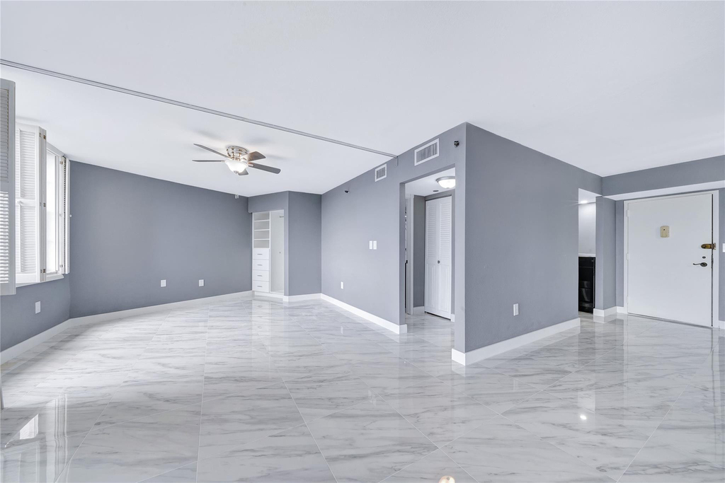 1100 Saint Charles Place - Photo 24