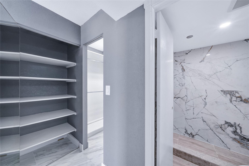 1100 Saint Charles Place - Photo 17