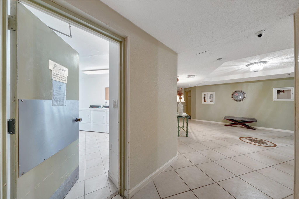 1100 Saint Charles Place - Photo 35