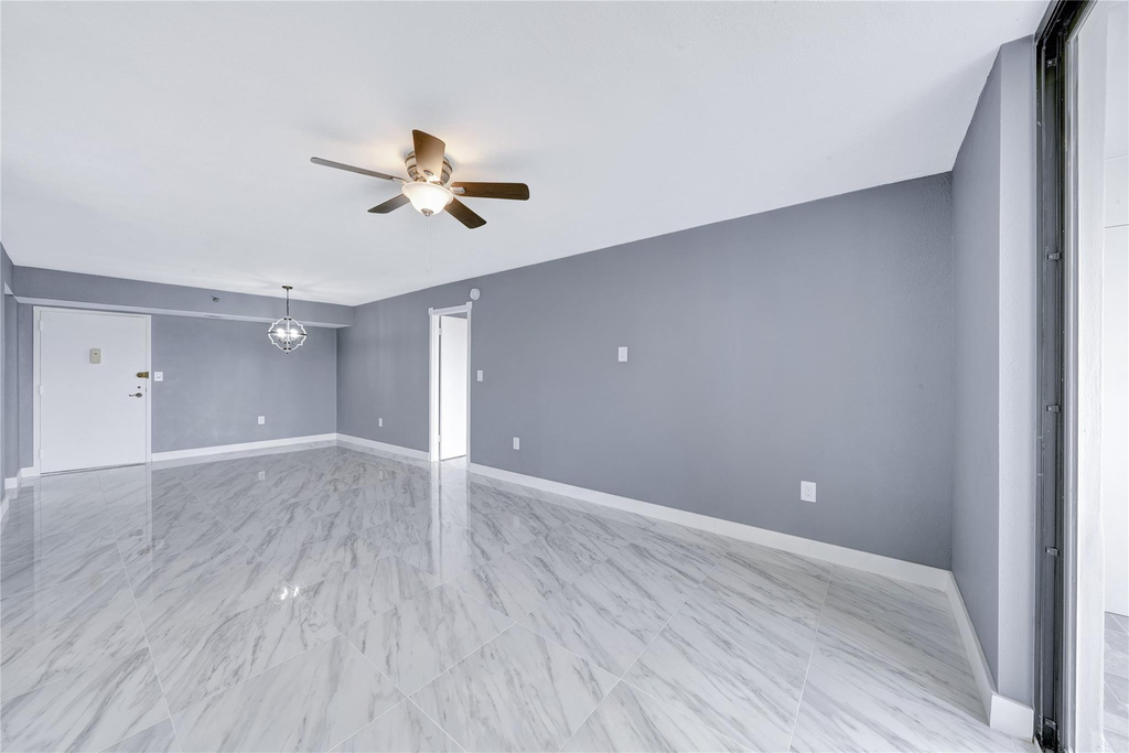 1100 Saint Charles Place - Photo 10