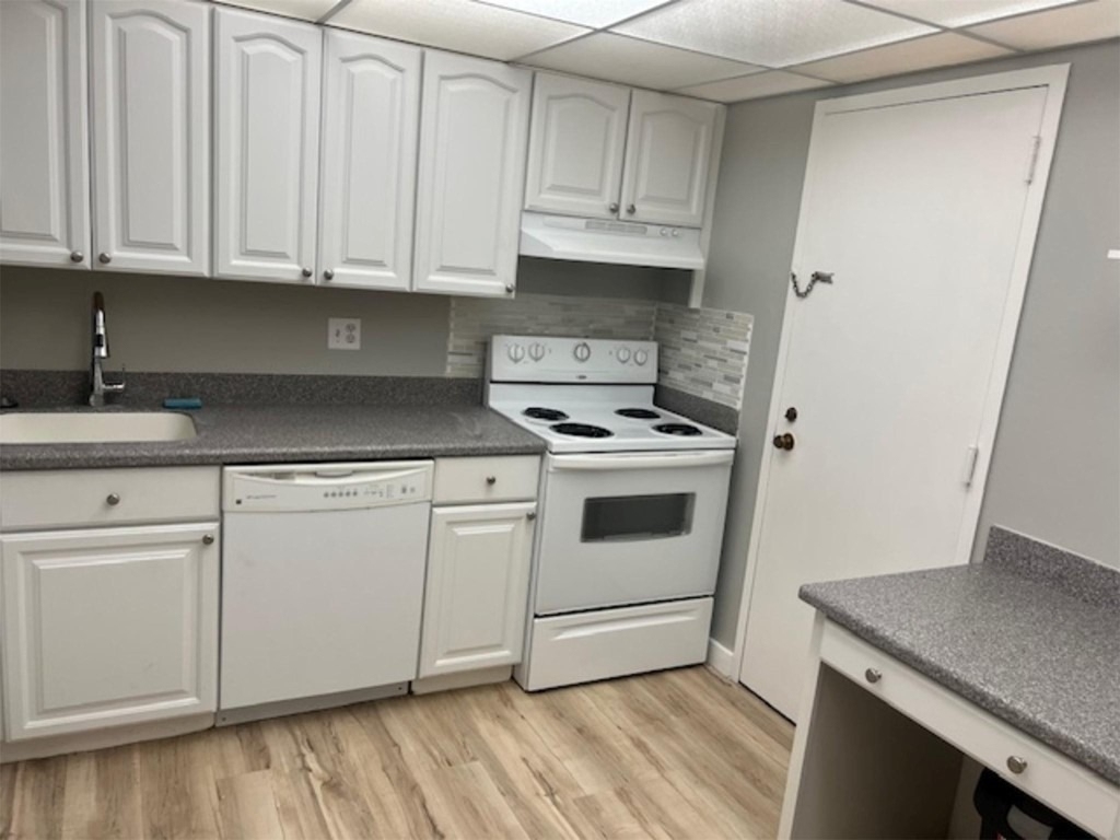 3720 Inverrary Drive - Photo 2