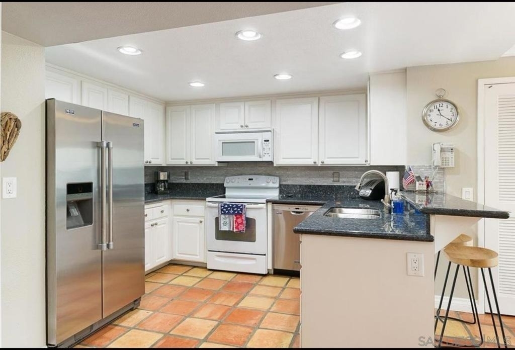 41 Kingston Court - Photo 2