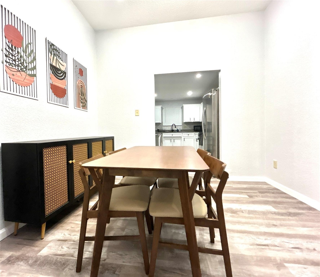 1701 Lynx Cir - Photo 4