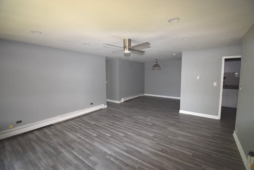 9s120 Lake Drive - Photo 2