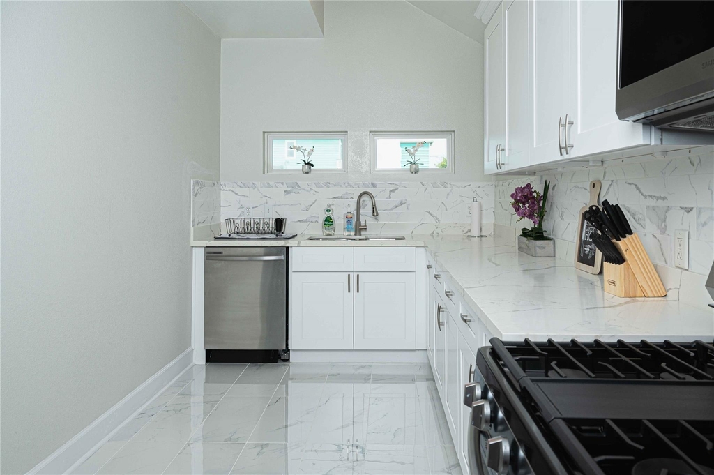 3314 Kleinmann Avenue - Photo 22