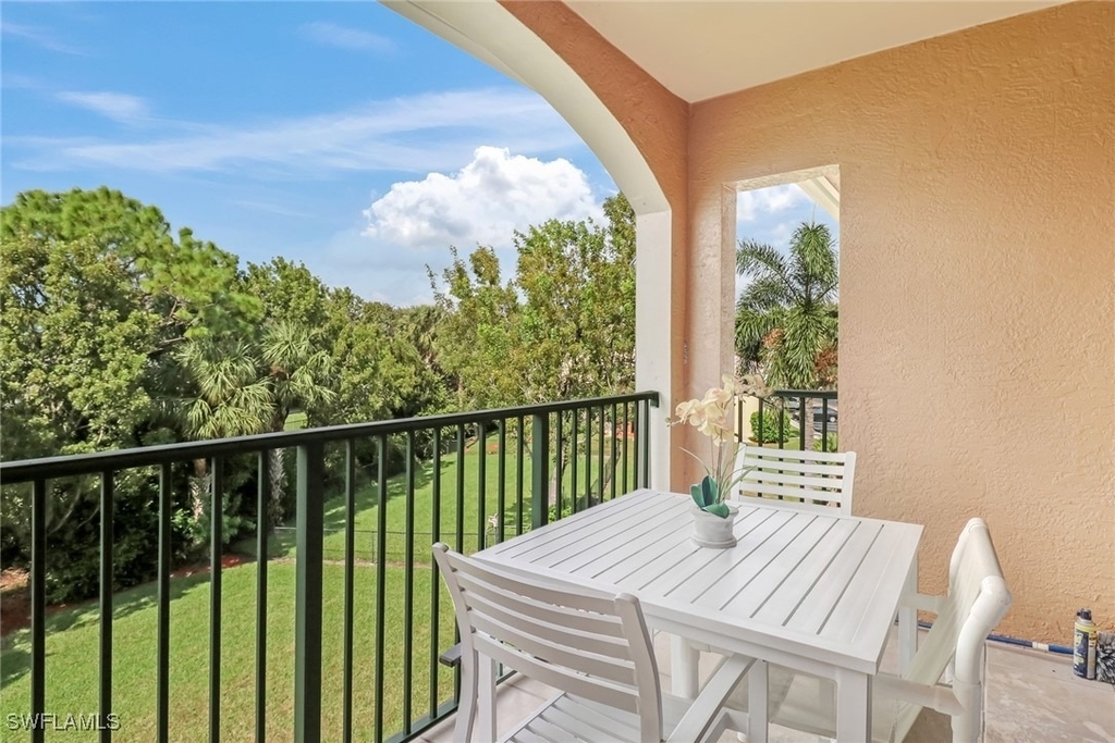 1190 Wildwood Lakes Boulevard - Photo 1