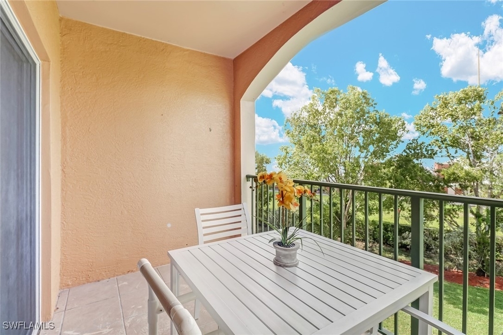 1190 Wildwood Lakes Boulevard - Photo 2