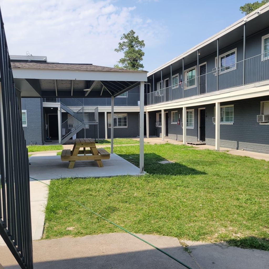 4525 Weaver - Photo 2