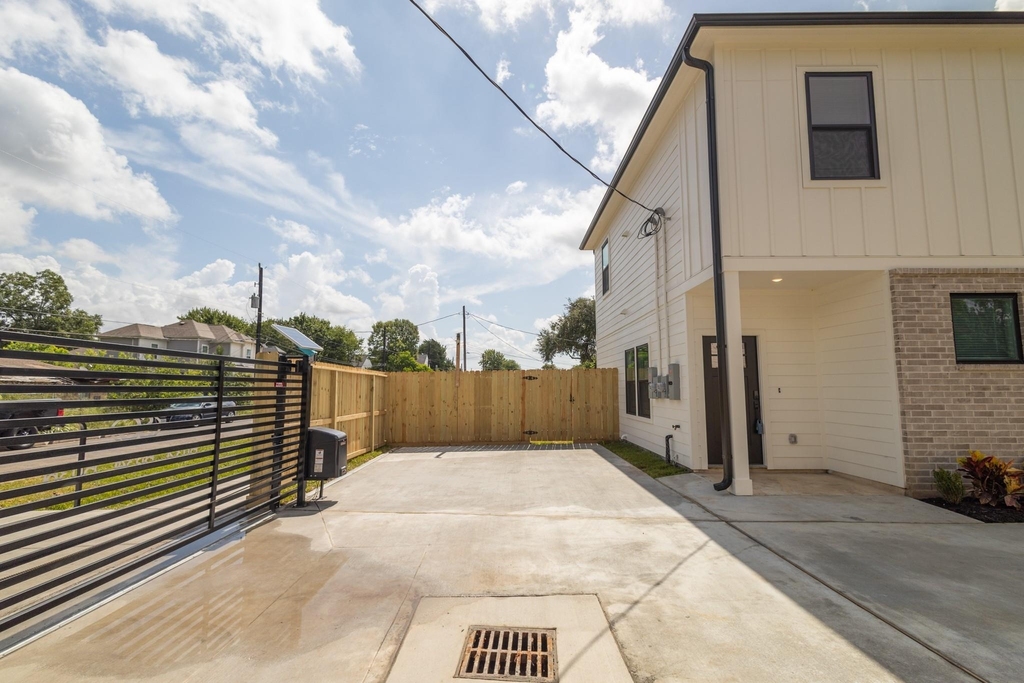 5036 Mallow Street - Photo 6