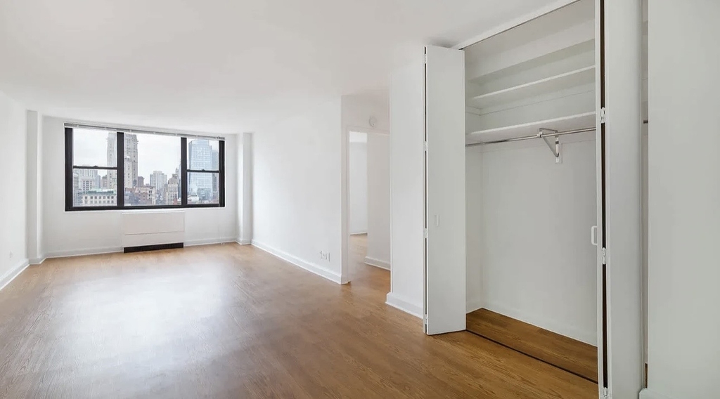 240 East 27th Street, Unit 26b - Photo 1