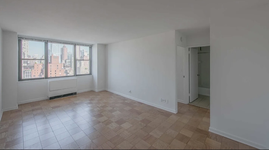 240 East 27th Street, Unit 26b - Photo 13