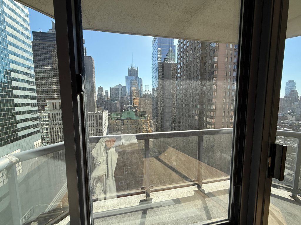West 48th Street - Photo 3