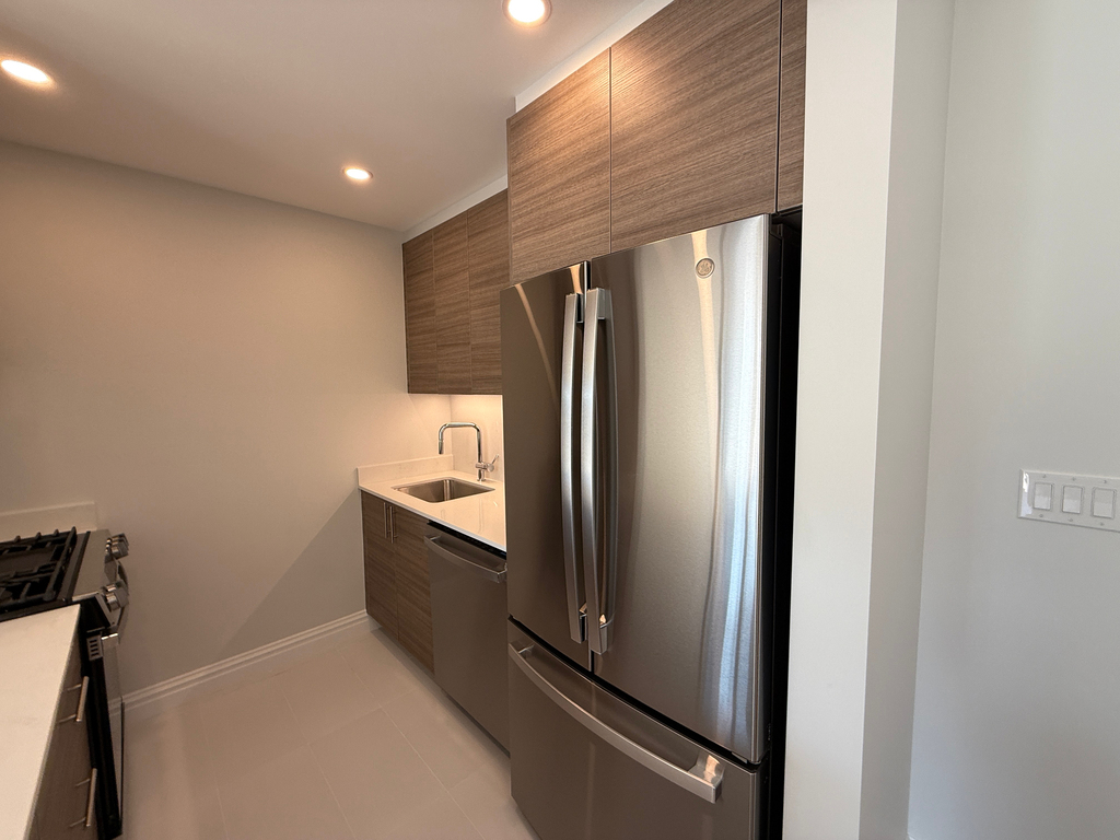 West 48th Street - Photo 4