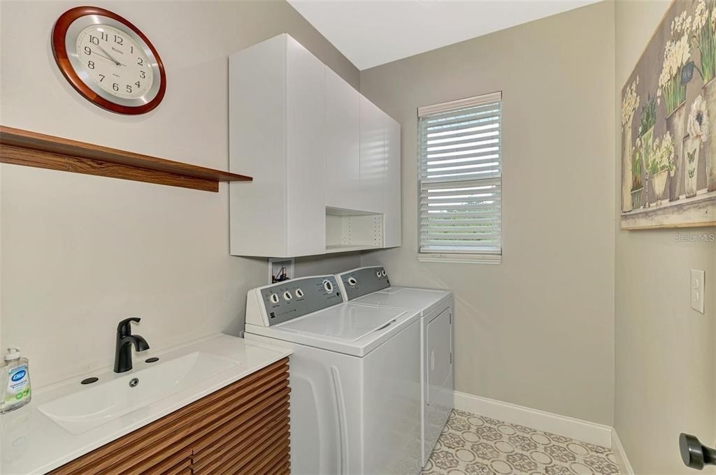 2129 Lorraine Drive - Photo 43