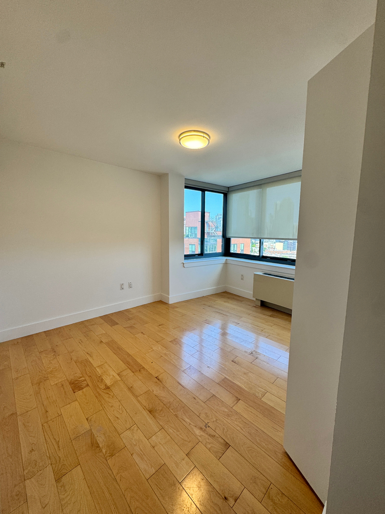 Center Boulevard - Photo 5
