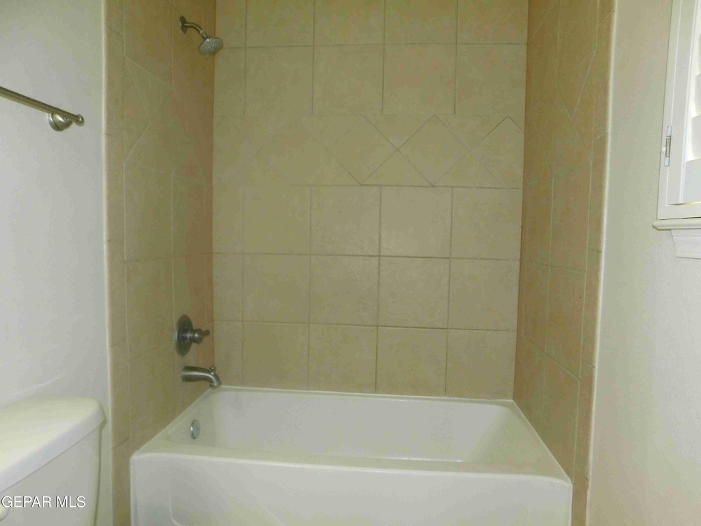 10021 Railroad Drive - Photo 18