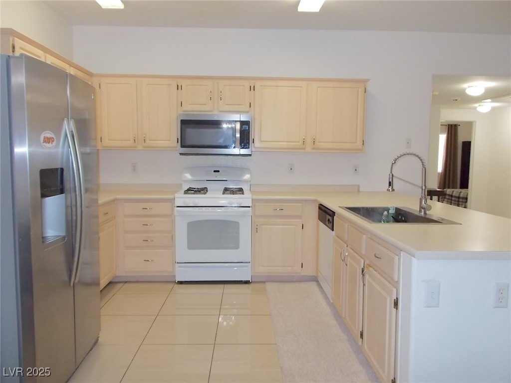 855 N Stephanie Street - Photo 7