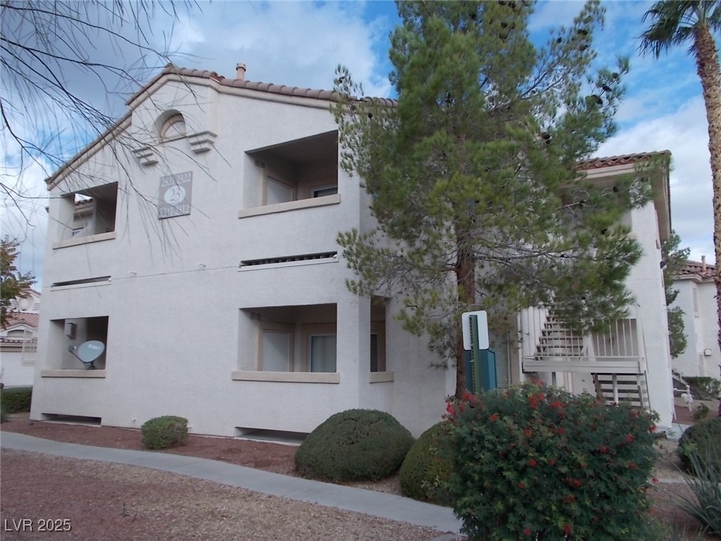 855 N Stephanie Street - Photo 2