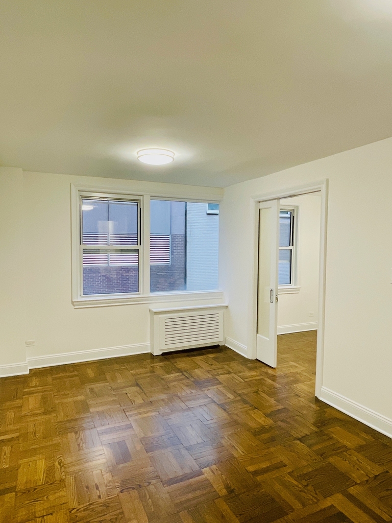 E 55th St and 3rd Avenue - Photo 0
