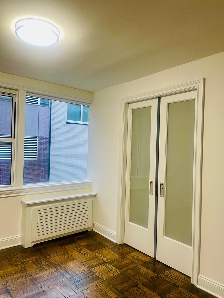 E 55th St and 3rd Avenue - Photo 2