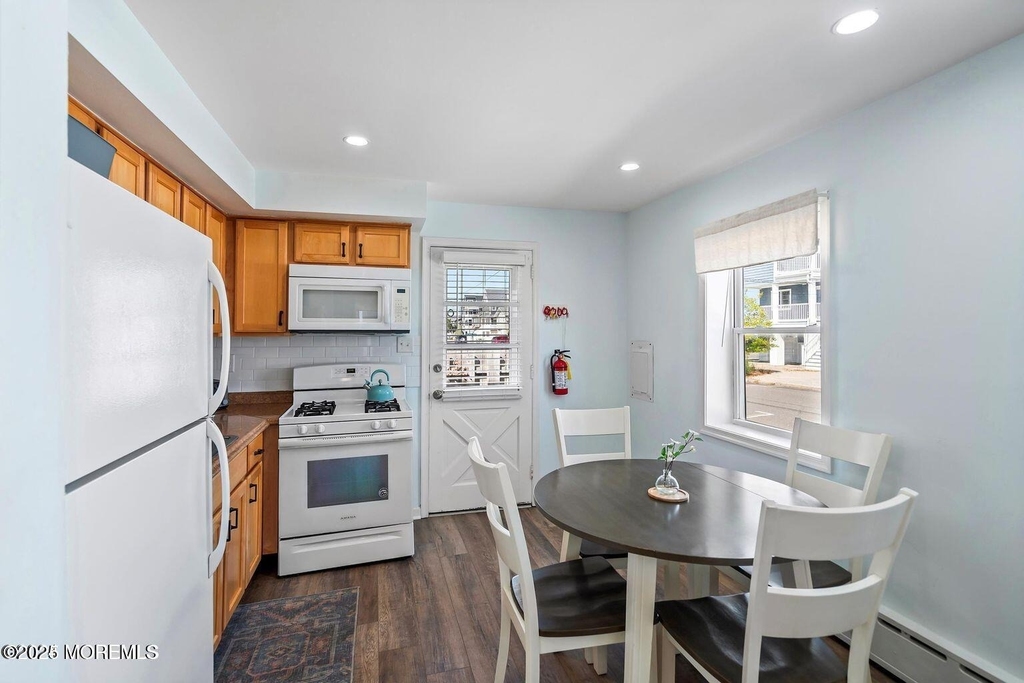 115-117 Coolidge Avenue - Photo 14
