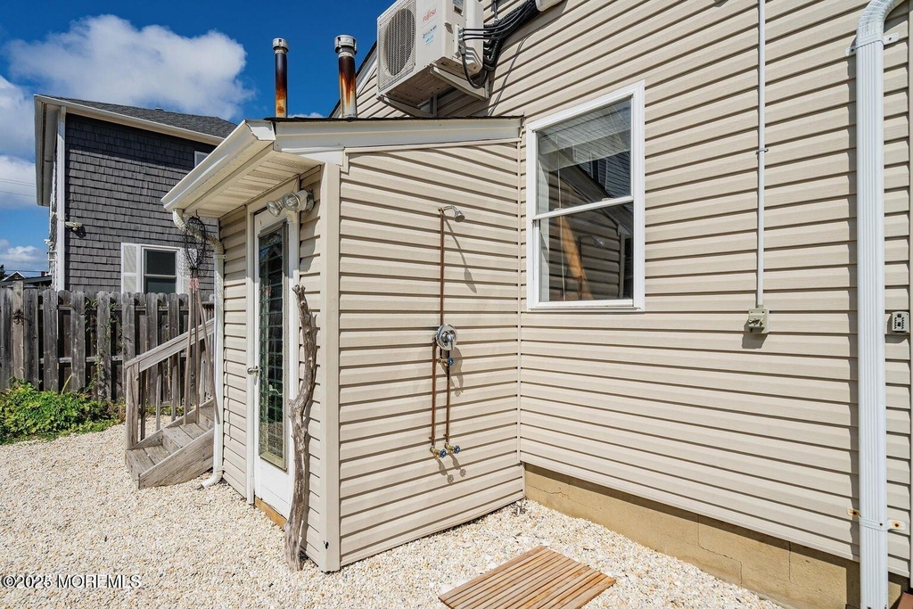 115-117 Coolidge Avenue - Photo 24