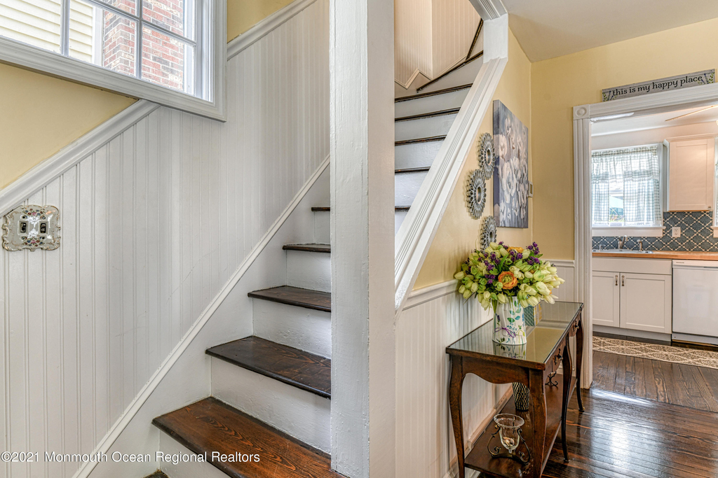 87 Embury Avenue - Photo 17