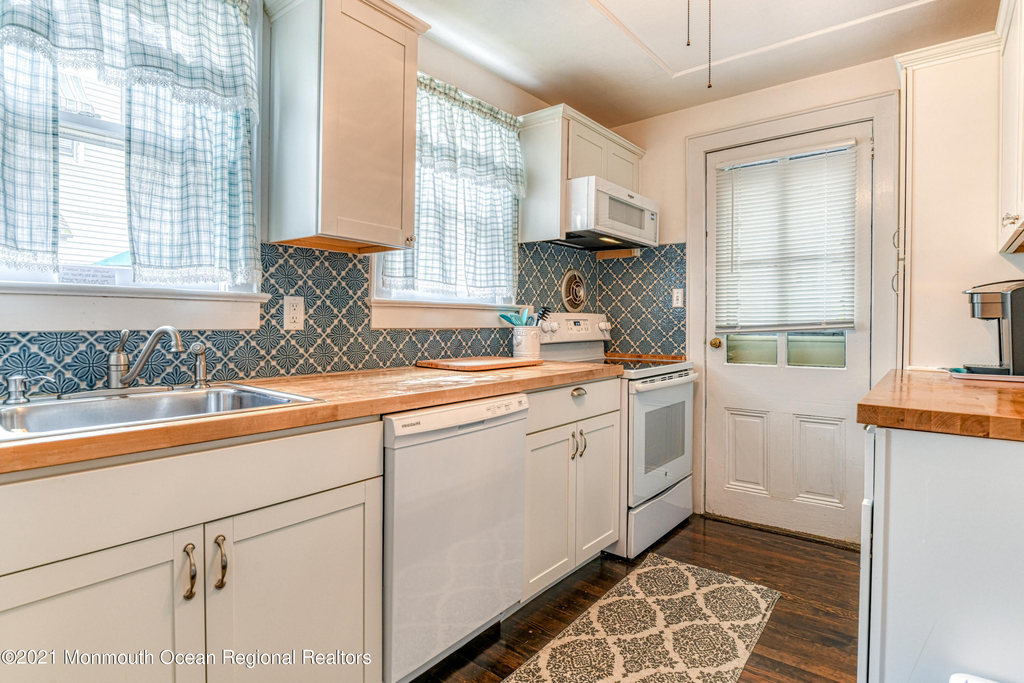 87 Embury Avenue - Photo 11