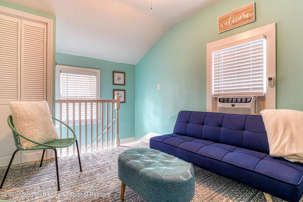87 Embury Avenue - Photo 27