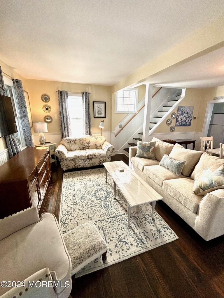 87 Embury Avenue - Photo 7