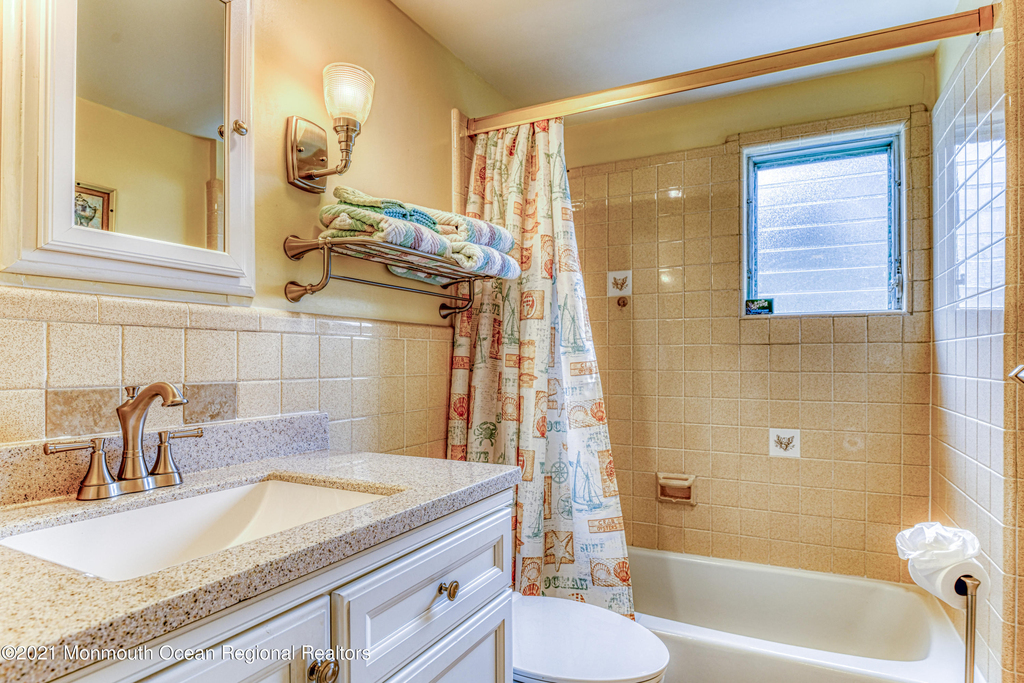 87 Embury Avenue - Photo 21