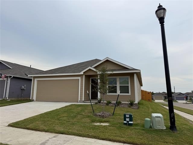 835 Ginkgo Way - Photo 0