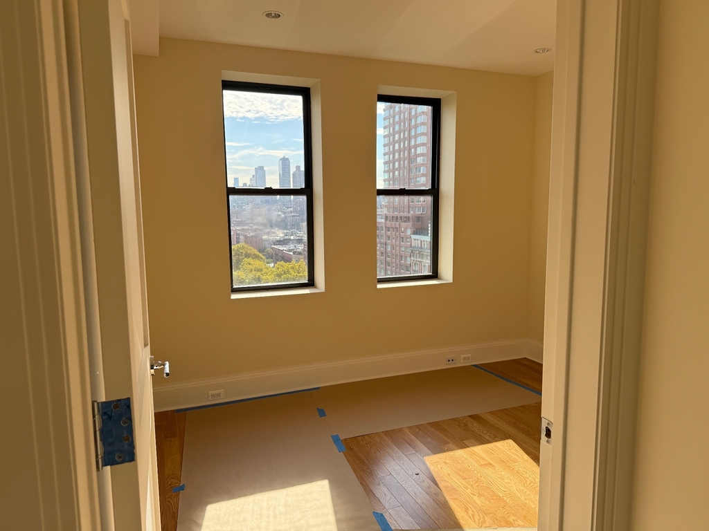 45 West 81st Street - Photo 2