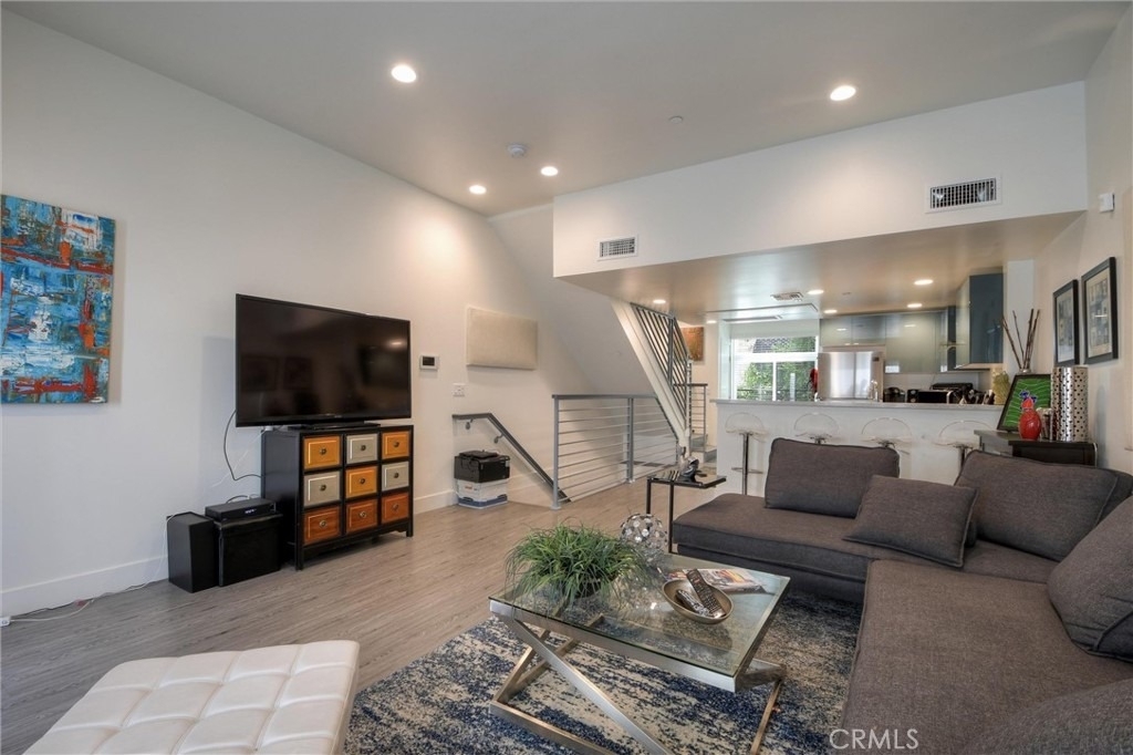 4461 Tujunga Avenue - Photo 4
