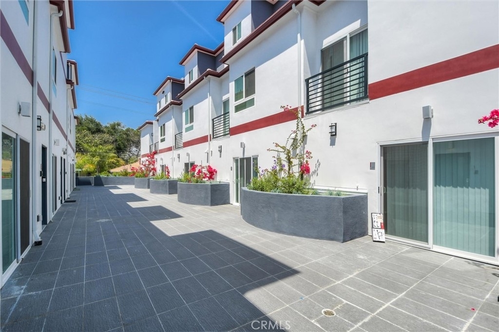 4461 Tujunga Avenue - Photo 2
