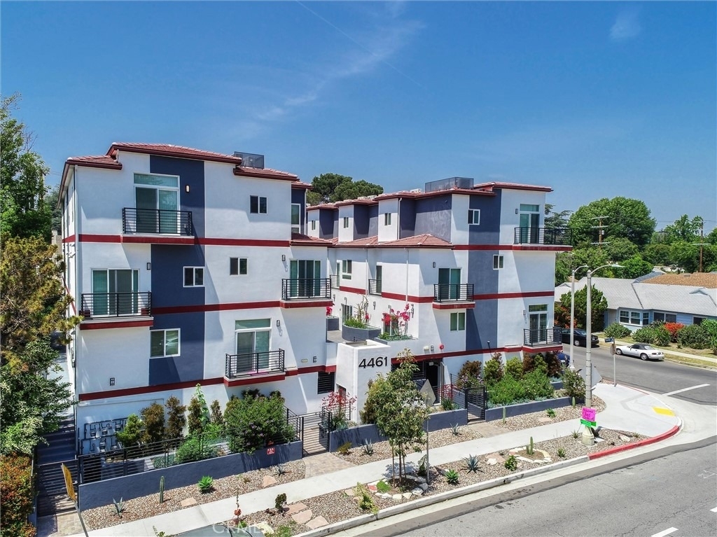 4461 Tujunga Avenue - Photo 18