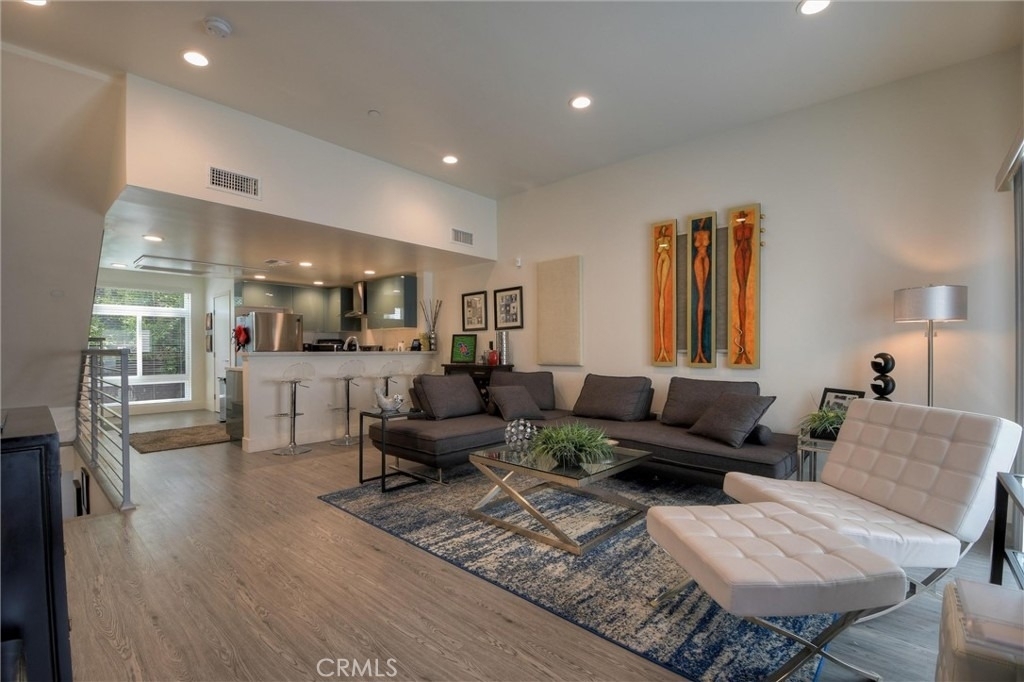 4461 Tujunga Avenue - Photo 3