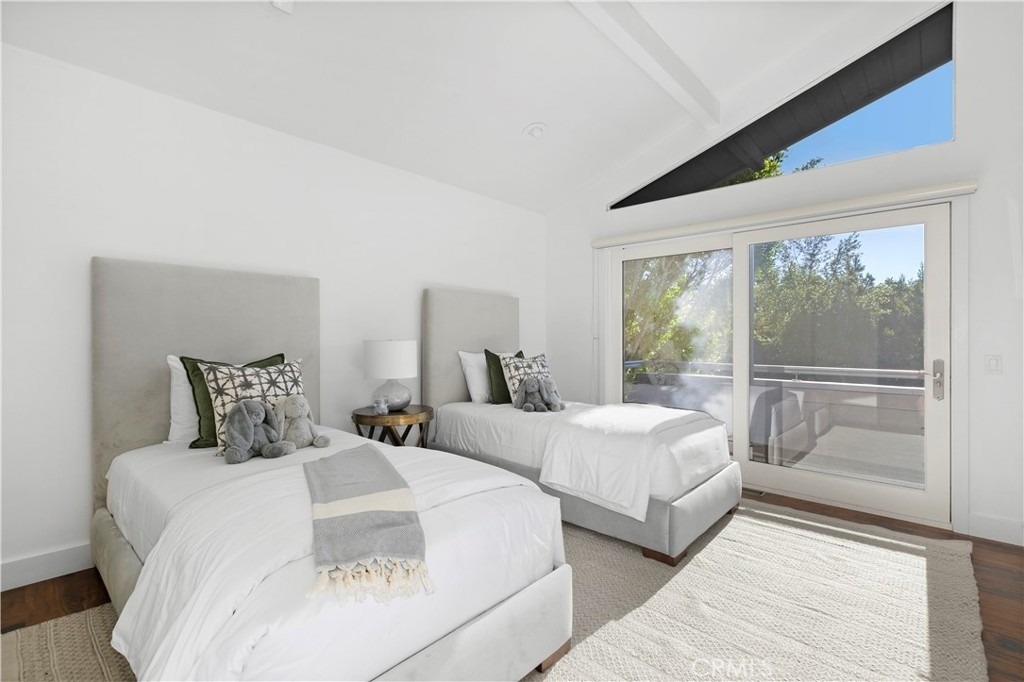 9625 Oak Pass Road - Photo 17