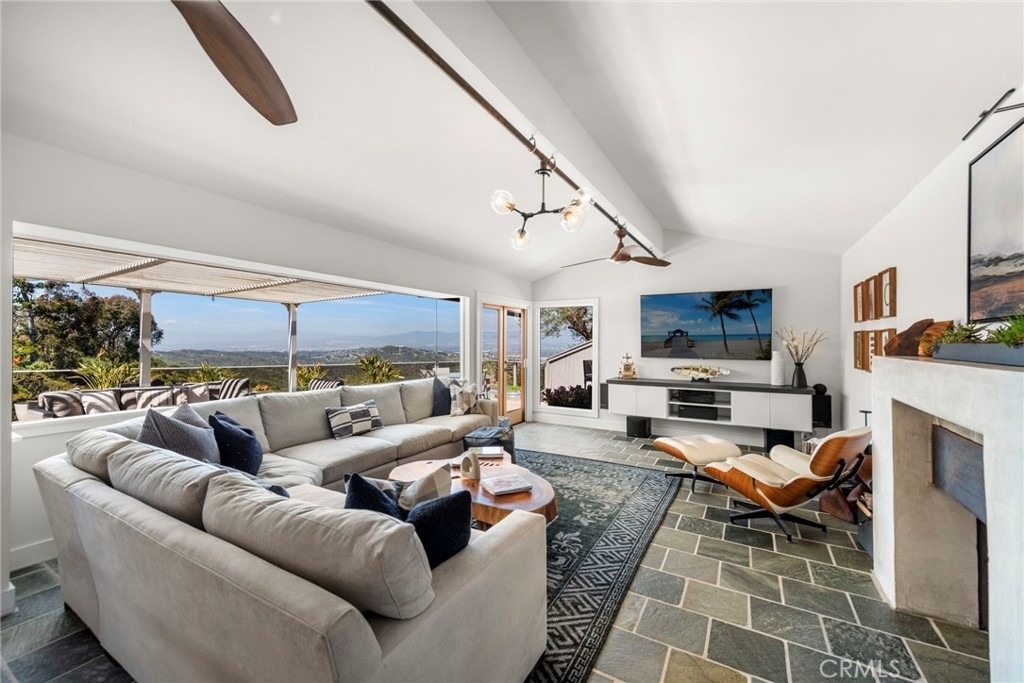 3085 Nestall Road - Photo 4