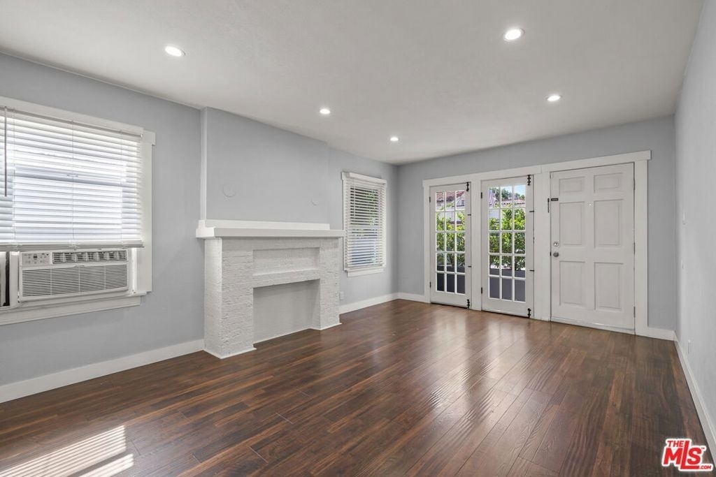 1754 N La Brea Avenue - Photo 4