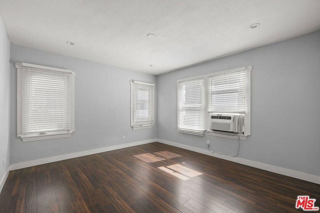 1754 N La Brea Avenue - Photo 15